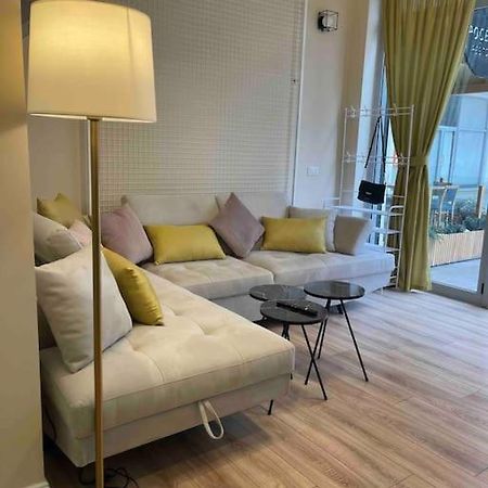 Lovely Apartment In Pogradec City With A Lake View Kültér fotó