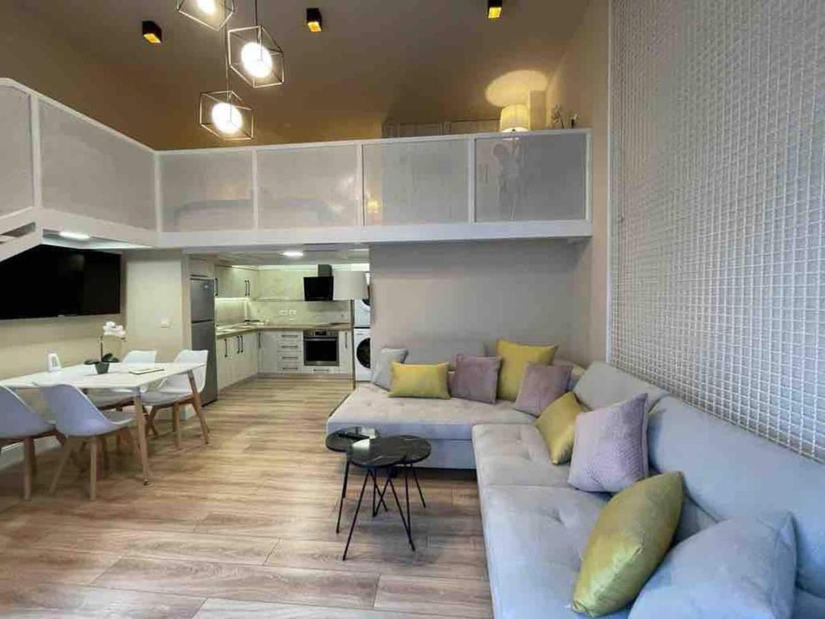 Lovely Apartment In Pogradec City With A Lake View Kültér fotó