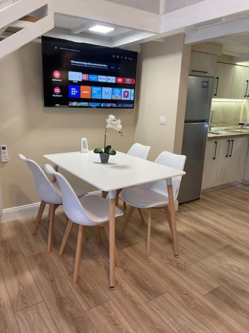 Lovely Apartment In Pogradec City With A Lake View Kültér fotó