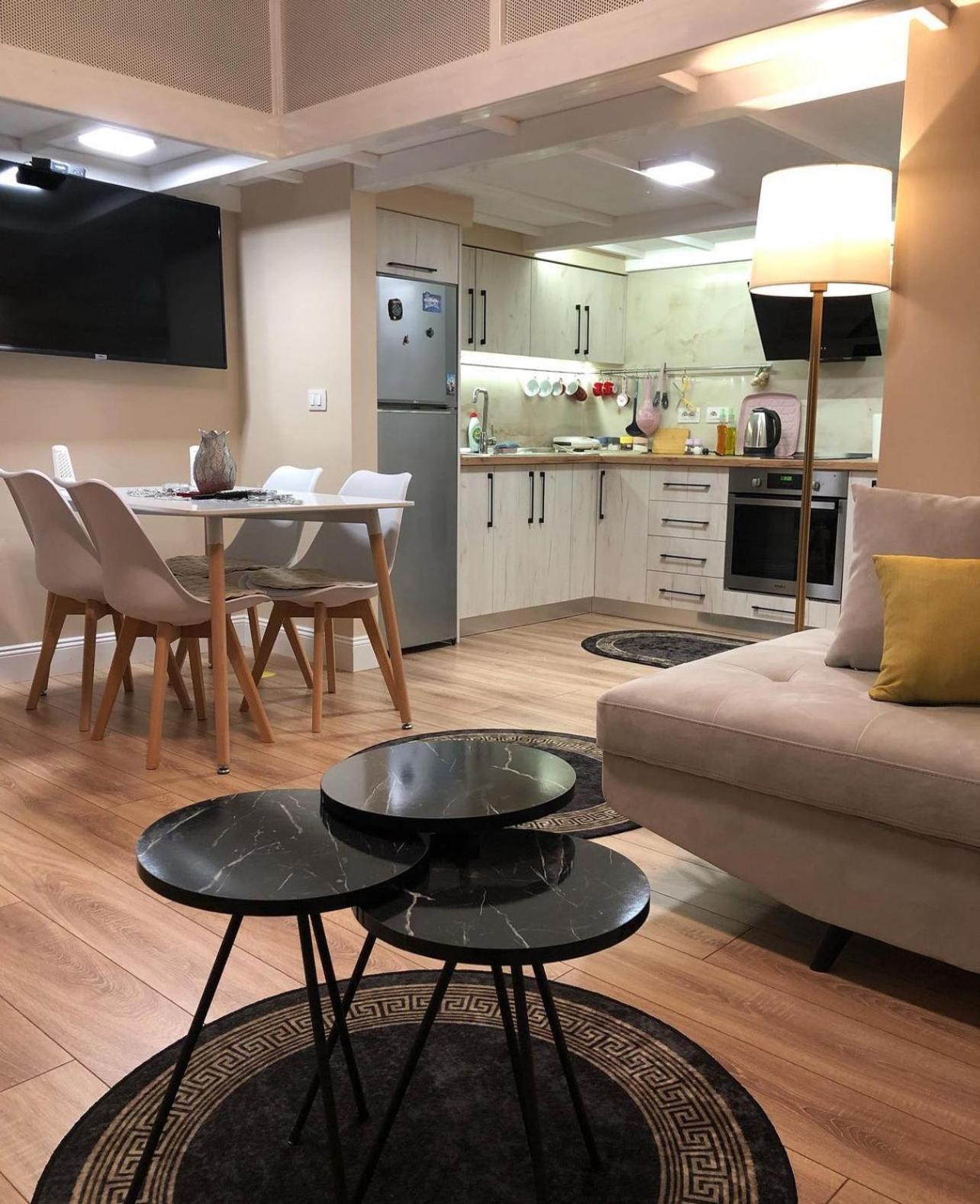 Lovely Apartment In Pogradec City With A Lake View Kültér fotó